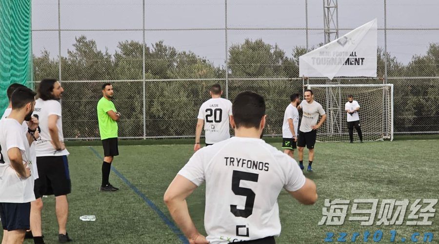 港股收盘(08.01) | 恒指下跌1.07% 稳定币概念显著回落 英诺赛科(02577)暴涨30%