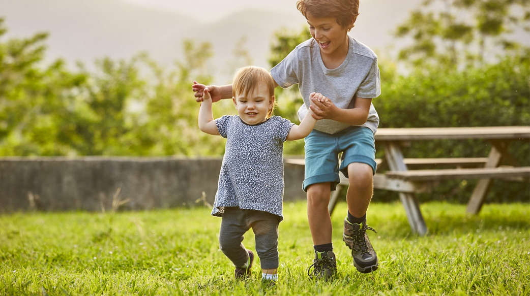 7月各线城市商品住宅销售价格环比下降,同比降幅整体收窄